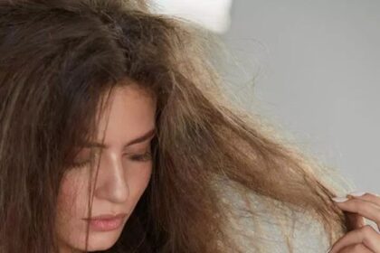 7 Cara Mengatasi Rambut Terlihat Kering, Yuk Catat!