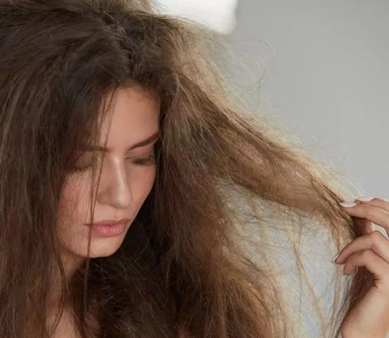 7 Cara Mengatasi Rambut Terlihat Kering, Yuk Catat!