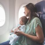 Pilot Bagikan Cara Cegah Bayi Rewel di Pesawat, Yuk Catat!
