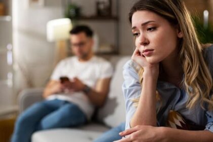 Tanda dan Cara Menanggapi Pasangan yang Silent Treatment