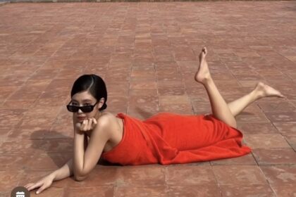 Pesona Jennie 'BLACKPINK' di Jacquemus Fall Winter 2024
