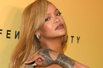 Rihanna Luncurkan Fenty Hair, Bisa Perbaiki Semua Jenis Rambut