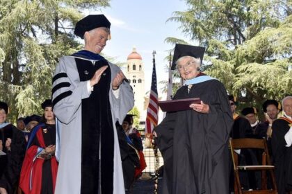 Kisah Lulusan S2 Stanford di Usia 105 Tahun