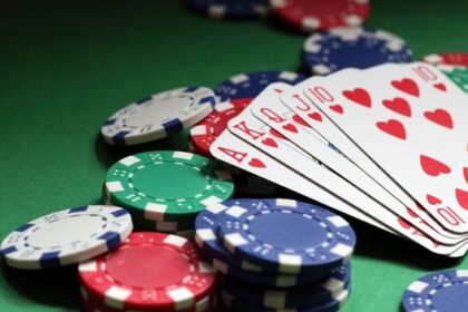 Perbedaan Antara Trading dan Judi, Jangan Mudah Tertipu!