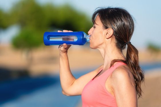 Bolehkah Minum Air Dingin Setelah Olahraga? Ini Jawabannya!
