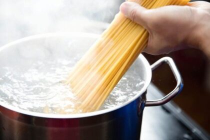 7 Manfaat Air Rebusan Pasta, Bisa untuk Menanak Nasi!