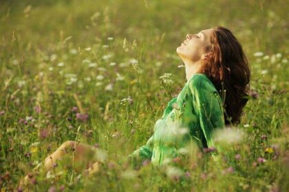 4 Latihan Pernapasan untuk Meredakan Stres, Yuk Lakukan!