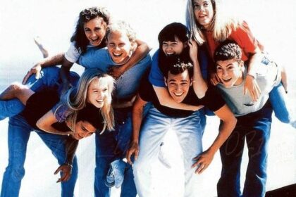 Fashion 90-an Hits dari Serial Lawas Beverly Hills 90210