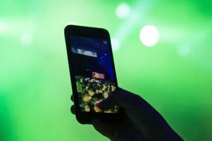 Stop Normalisasi Merekam Orang Lain Tanpa Izin Demi Konten!