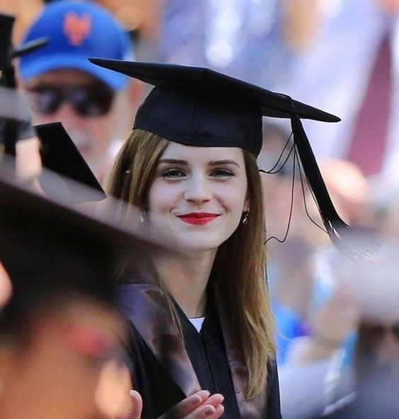8 Artis Hollywood Perempuan yang Lulus dari Universitas Ternama