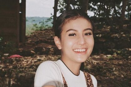 Rekap Viralnya Selebgram Awkarin yang Berseteru dengan Ojol