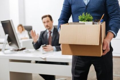 Tips Cepat Dapat Kerjaan Baru Usai PHK, Jangan Terlalu Galau!