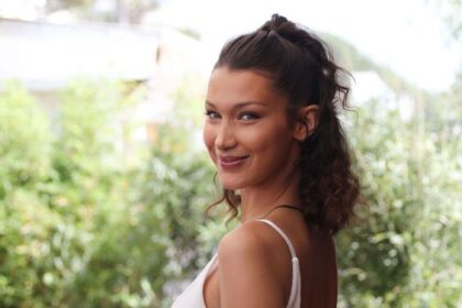 Deretan Kasus Bella Hadid VS Adidas, Jadi Perhatian Publik!
