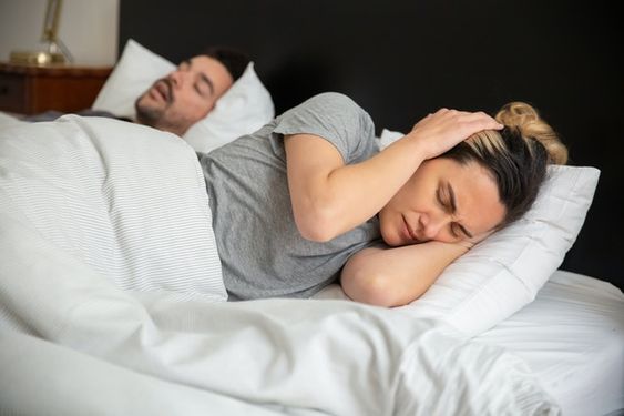 Mengenal 6 Penyebab Tidur Ngorok, Jangan Anggap Normal!