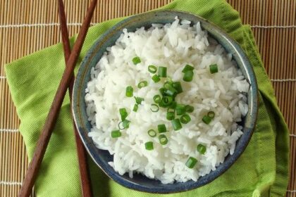5 Efek Samping Kebanyakan Makan Nasi Putih, Wasapada!
