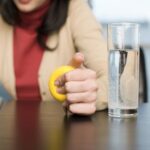 4 Zodiak yang Paling Sering Gugup saat Bertemu Orang Baru