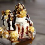 3 Versi Sejarah Es Krim Sundae yang Picu Perdebatan