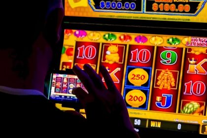 Ciri Kecanduan Judi Online dan Butuh Perawatan Ahli
