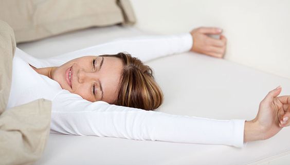 Mengenal Sejumlah Manfaat Tidur Tanpa Bantal, Sudah Tahu?