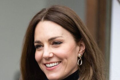 Warna Lipstik Favorit Ratu Elizabeth hingga Kate Middleton