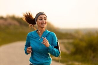 5 Buah yang Terbukti Bisa Jaga Stamina saat Lari, Sudah Tahu?