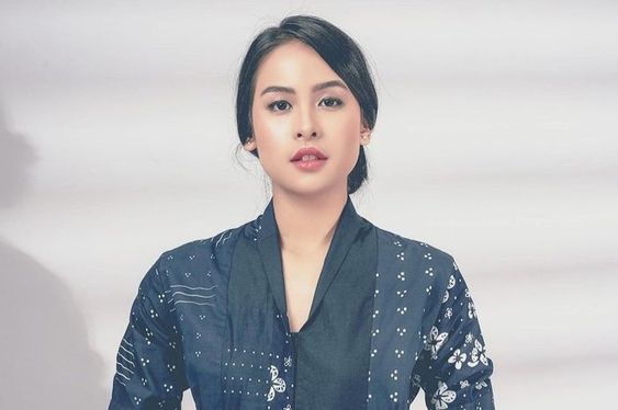 5 Aksesori yang Cocok Memadukannya saat Berkebaya