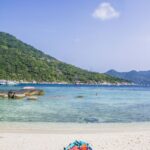 Warga Pulau Ini Larang Turis Bawa Wadah Plastik, Patut Dicontoh!