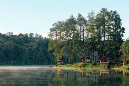 8 Destinasi Wisata Asri di Bandung, Cocok untuk Family Time!