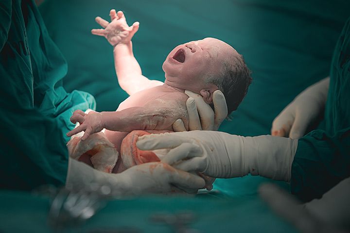 Cek Karakter Bayi Berdasarkan Jam Lahir