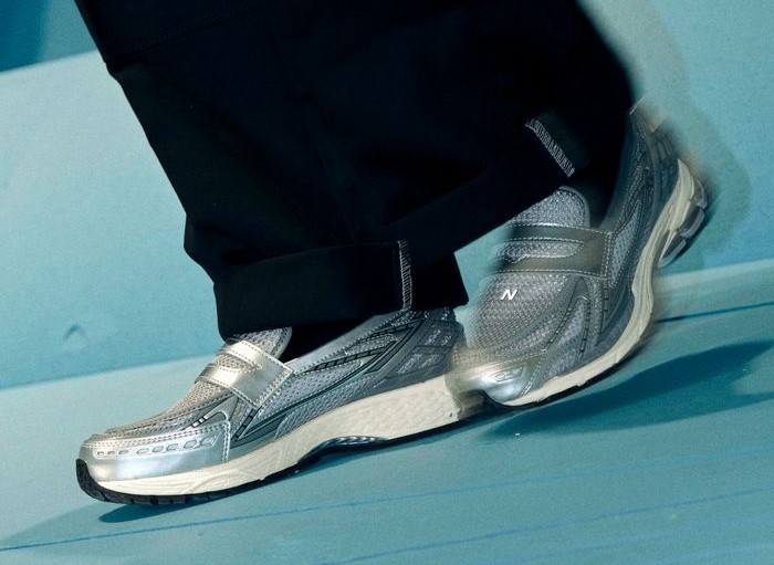 Tren Loafer-Sneakers Tawarkan Gaya Classy yang Sporty