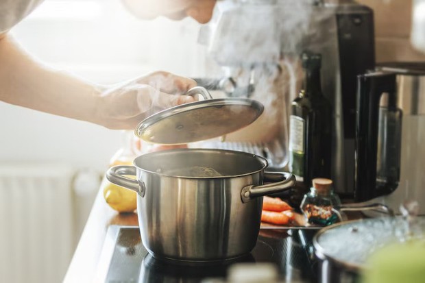 Daftar Makanan yang Tidak Boleh Kamu Panaskan Kembali