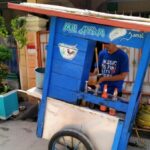 Arti Warna Gerobak Mie Ayam, Gak Sekedar Warna-Warni!