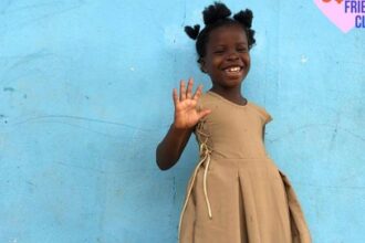 Intip Keunikan Seragam Sekolah Anak di Togo